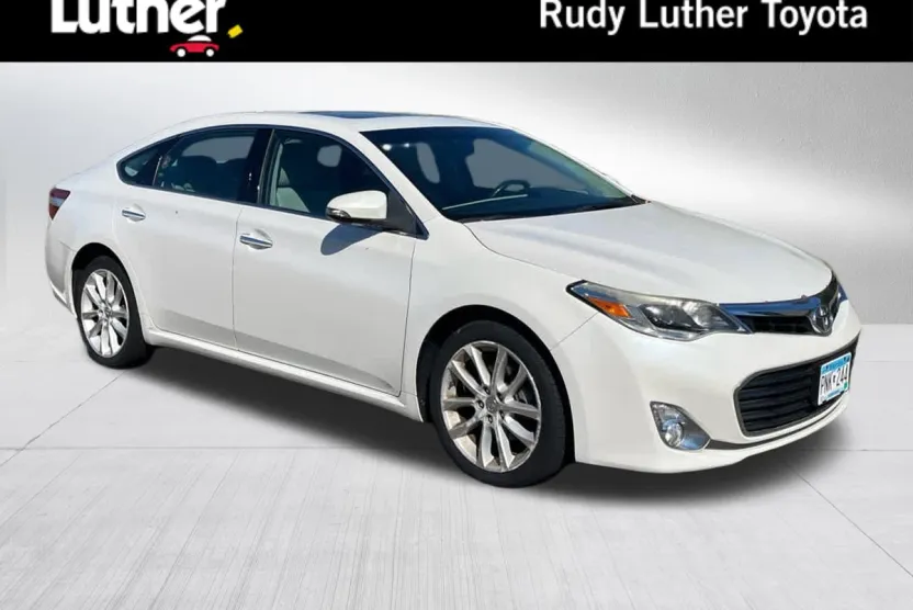 2014 Toyota Avalon Limited photo 1