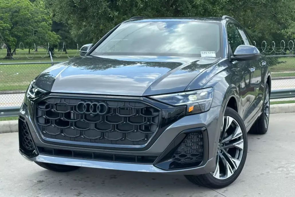 2025 Audi Q8 line Premium Plus photo 1