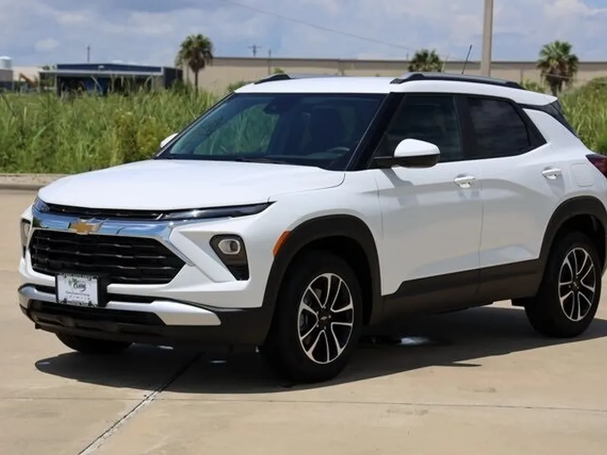 2026 Chevrolet Trailblazer LT photo 1