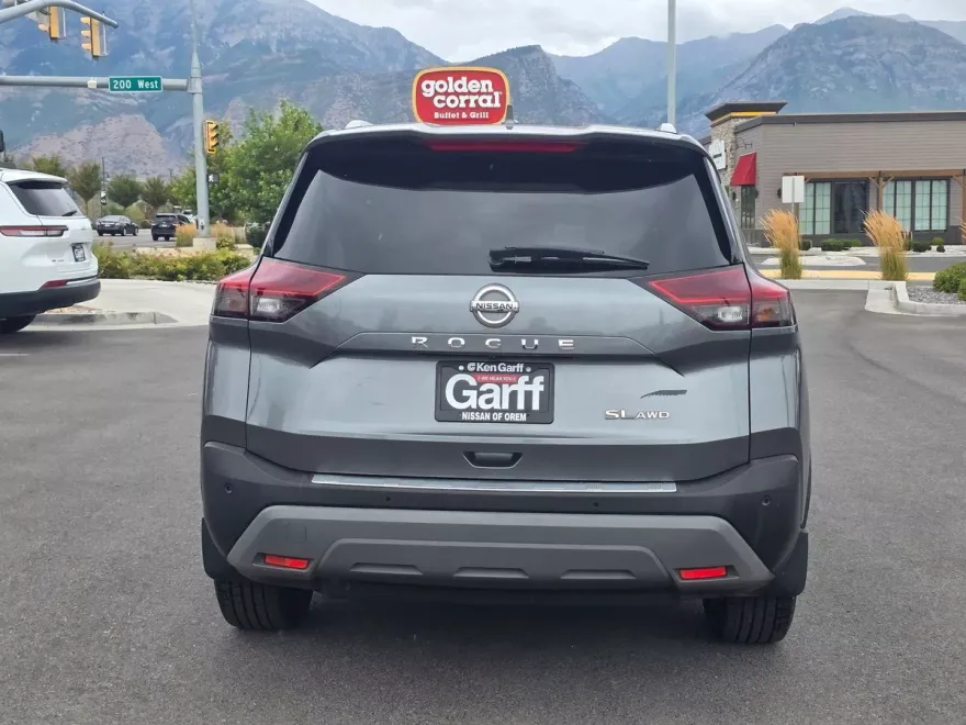 2021 Nissan Rogue SL photo 1