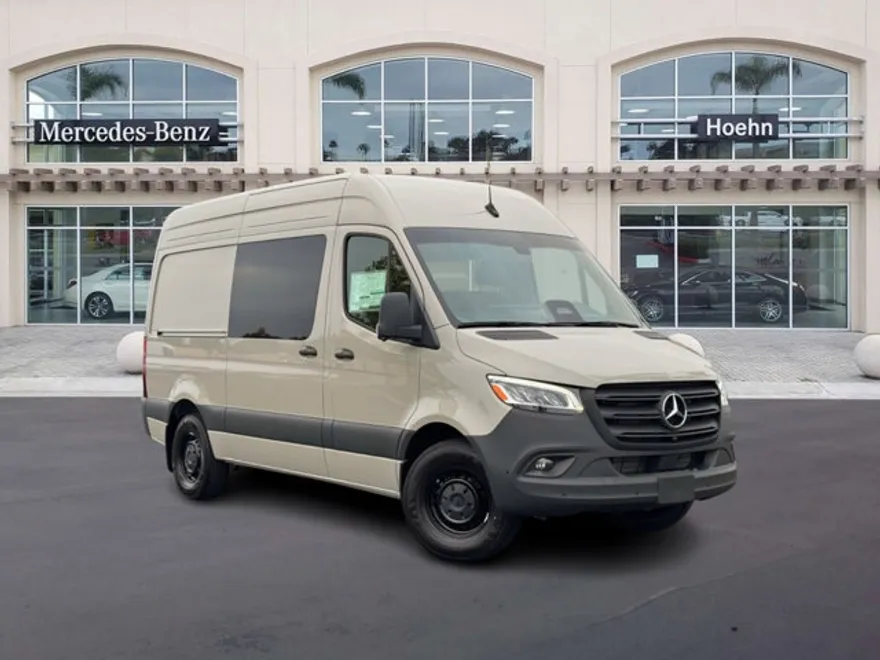 2025 Mercedes Benz Sprinter 2500 photo 1