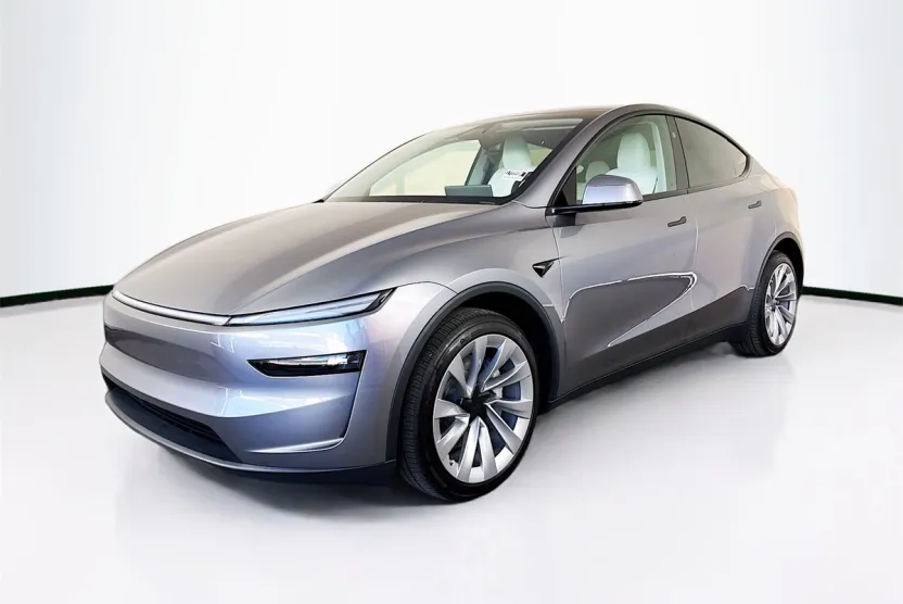 2026 Tesla Model Y Long Range photo 1