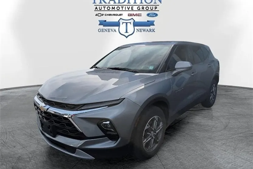2023 Chevrolet Blazer 2LT photo 1