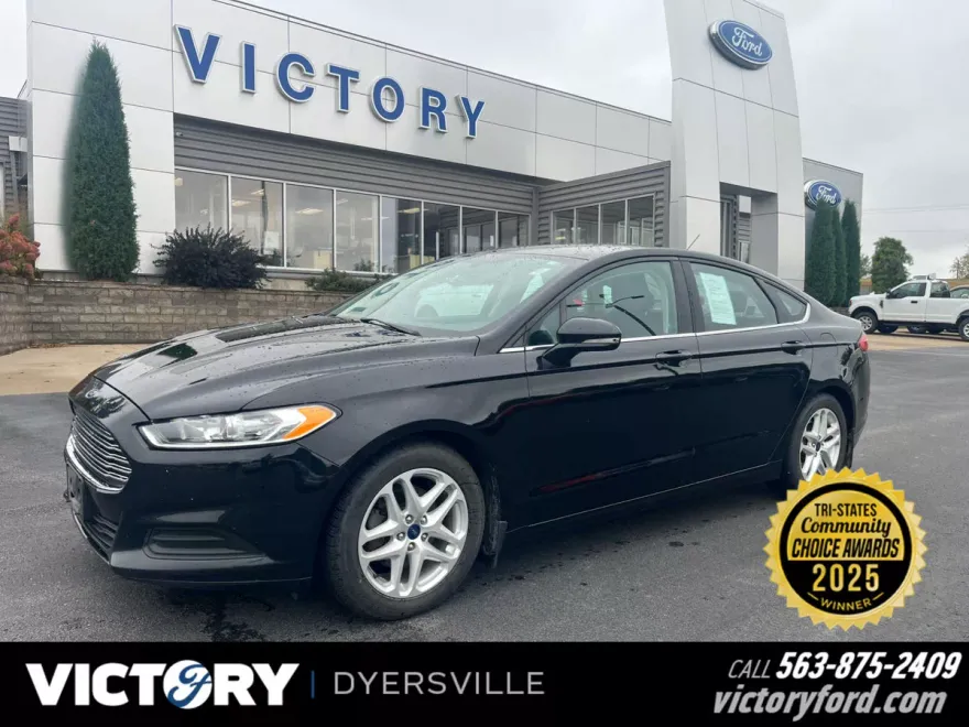 2016 Ford Fusion SE photo 1