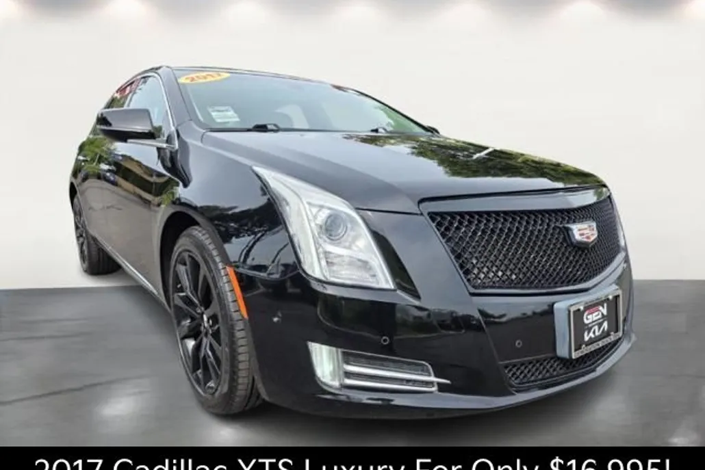 2017 Cadillac XTS Luxury photo 1