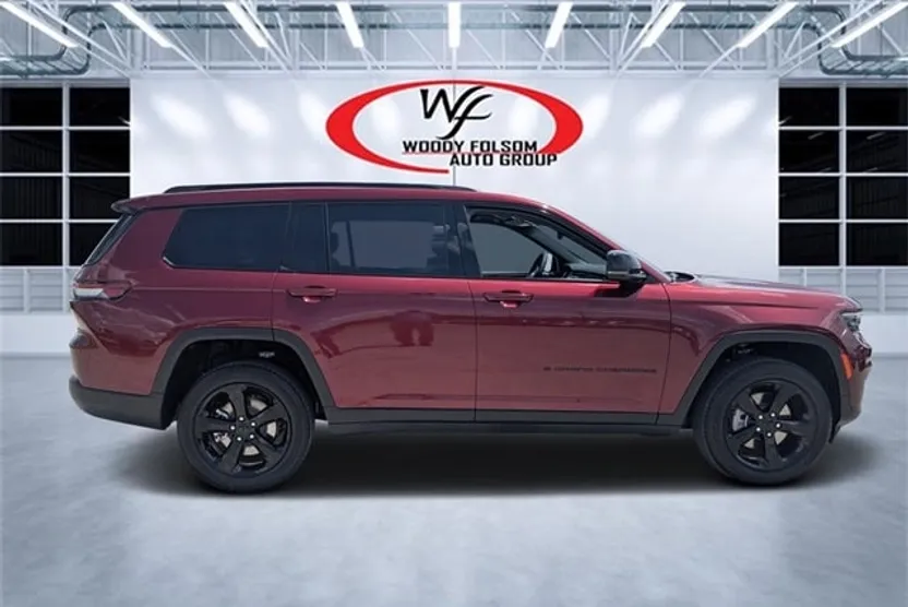 2025 Jeep Grand Cherokee Altitude photo 1
