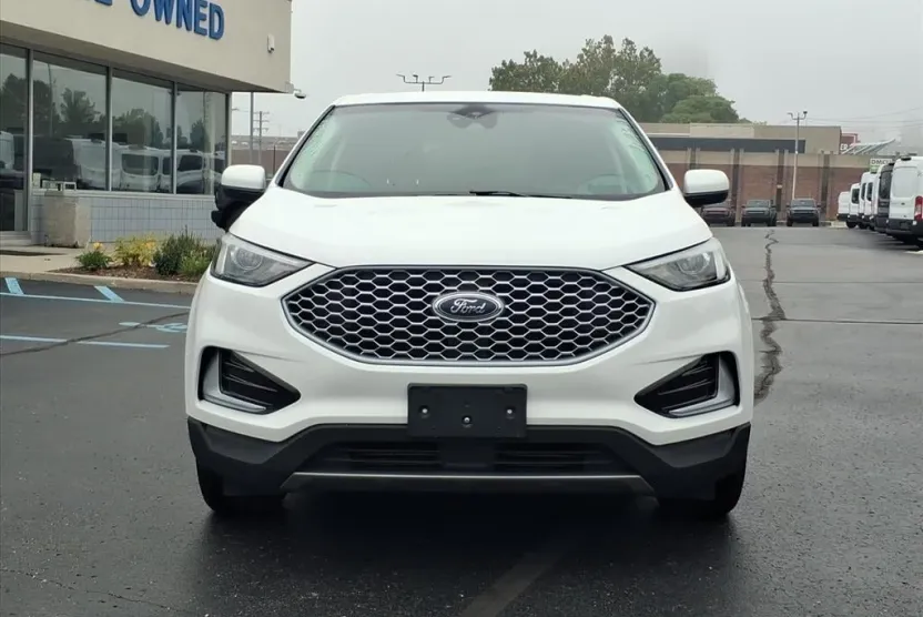 2023 Ford Edge SEL photo 1