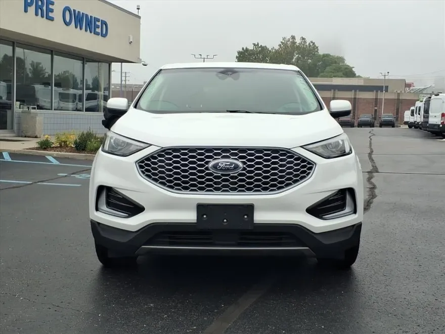 2023 Ford Edge SEL photo 1