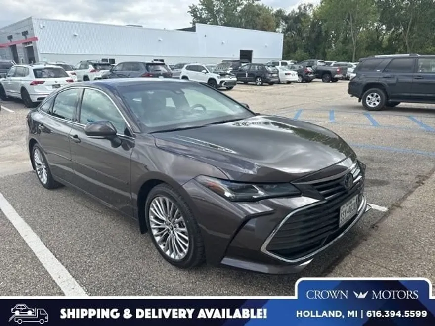 2020 Toyota Avalon Limited photo 1