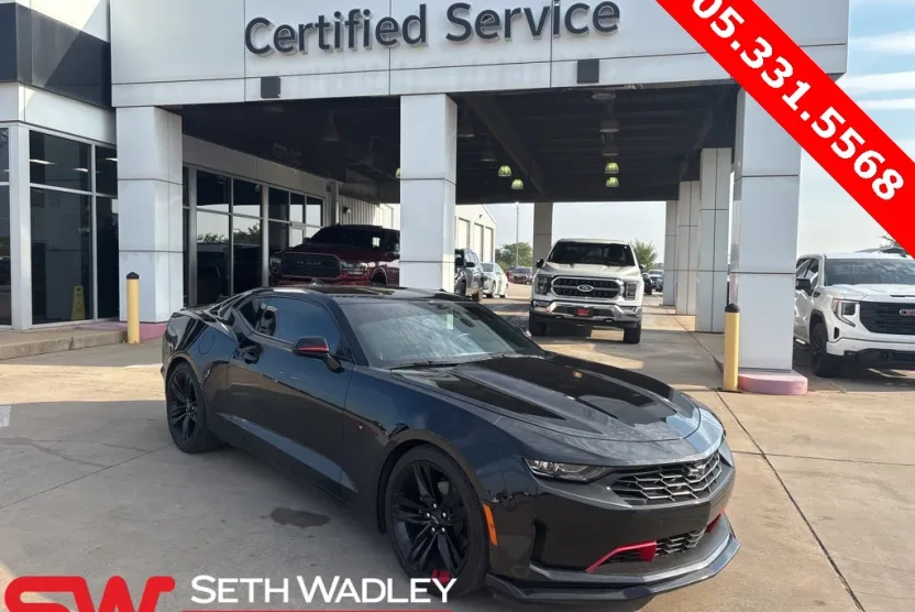 2022 Chevrolet Camaro 1LT photo 1