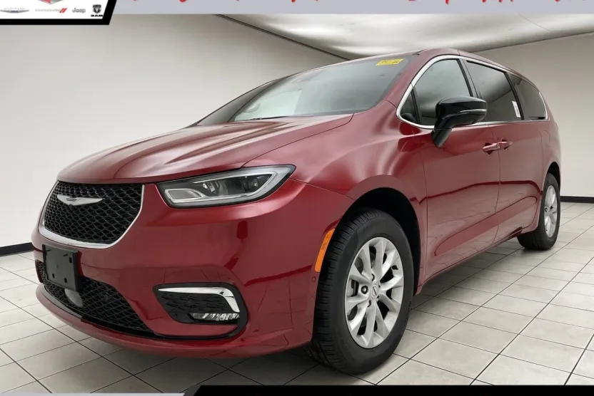 2025 Chrysler Pacifica photo 1