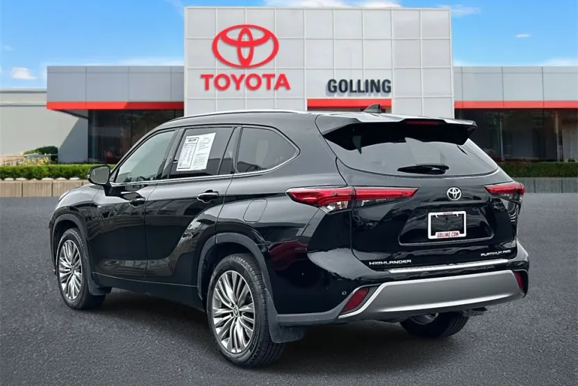2022 Toyota Highlander Platinum Sport photo 1