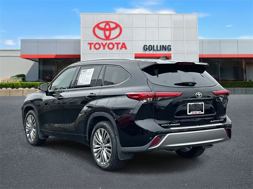 2022 Toyota Highlander Platinum Sport photo 1