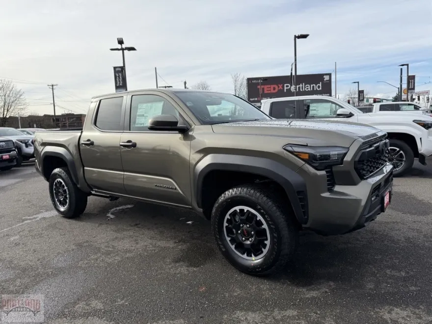 2025 Toyota Tacoma TRD Off-Road 4x4 Double Cab photo 1