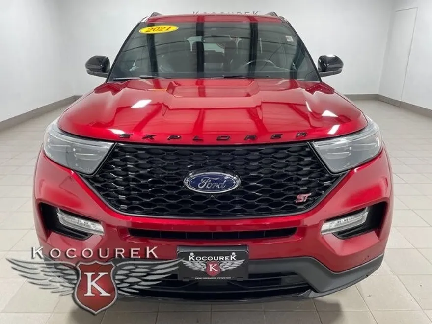 2021 Ford Explorer ST photo 1