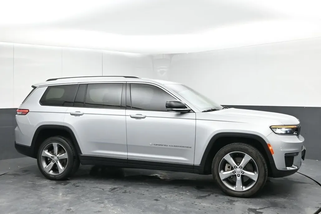 2021 Jeep Grand Cherokee Limited photo 1