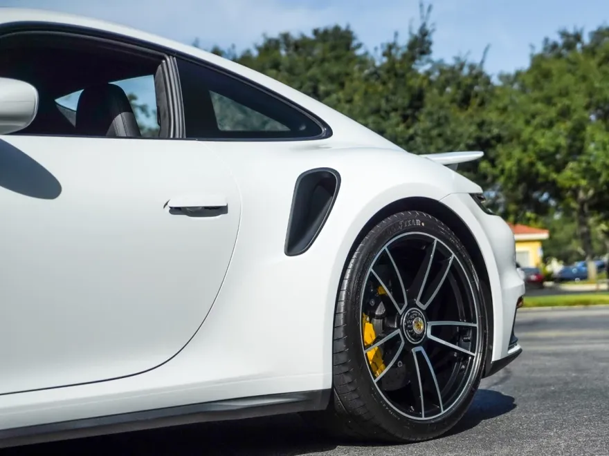 2022 Porsche 911 Turbo S photo 11