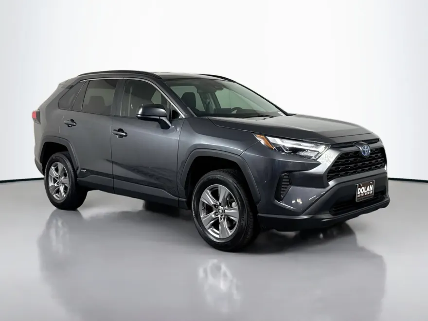 2023 Toyota RAV4 Hybrid LE photo 1