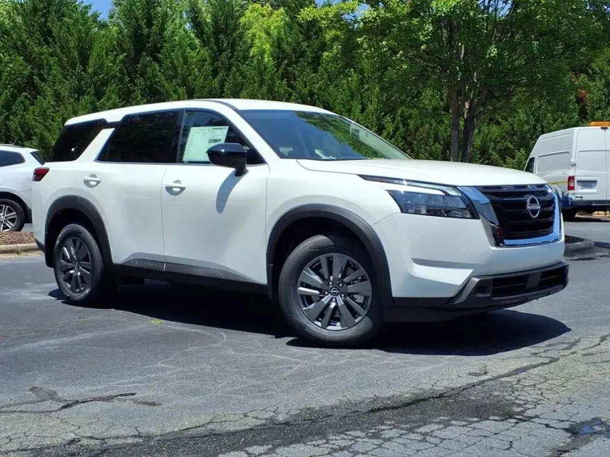 2025 Nissan Pathfinder S photo 1