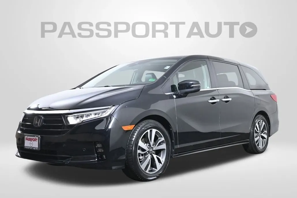 2023 Honda Odyssey Touring photo 1