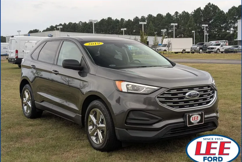2019 Ford Edge SE photo 1