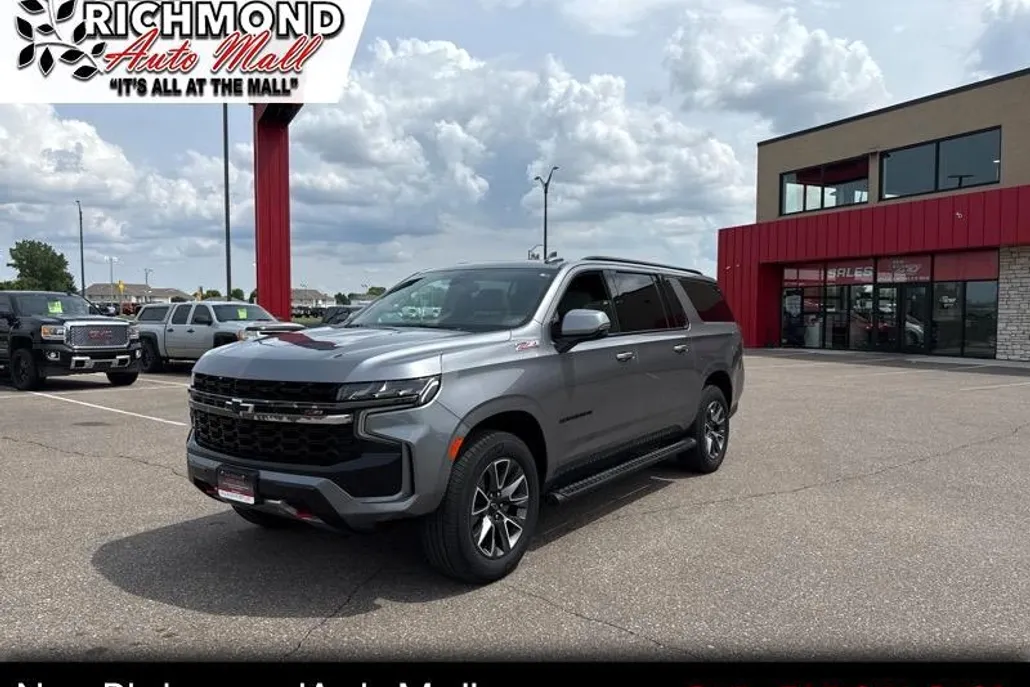 2021 Chevrolet Suburban Z71 photo 1
