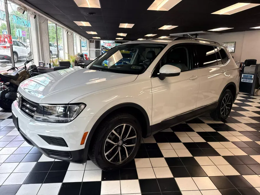 2021 Volkswagen Tiguan SEL photo 1