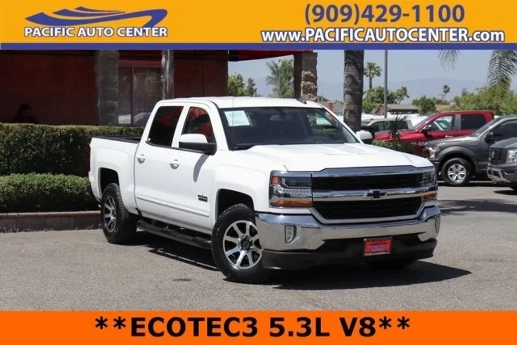 2017 Chevrolet Silverado 1500 LT photo 1