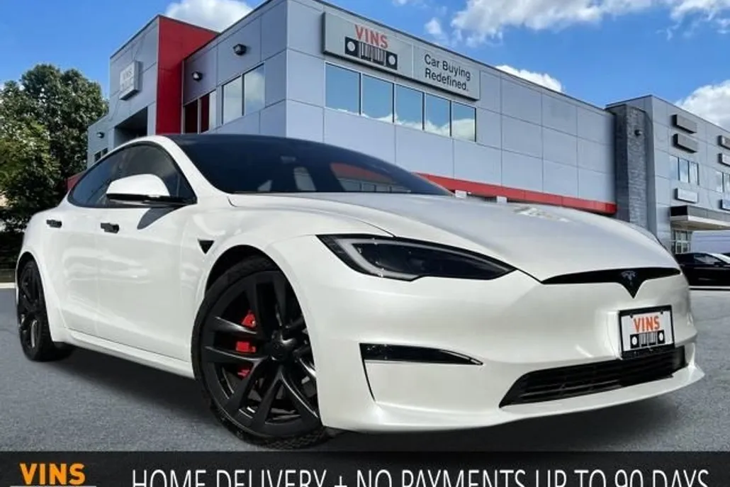 2025 Tesla Model S Plaid photo 1