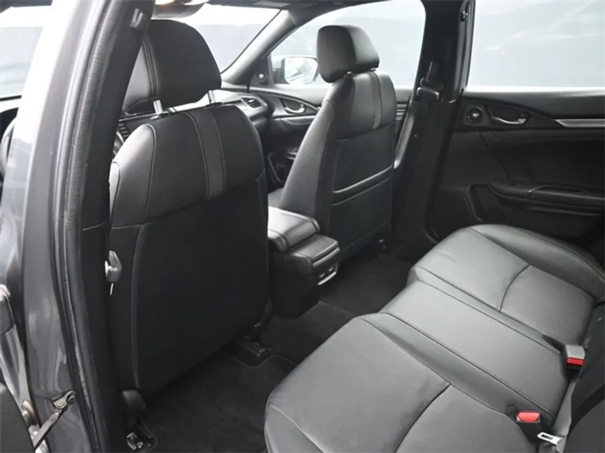 2021 Honda Civic Sport Touring photo 1