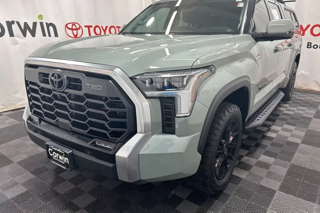 2023 Toyota Tundra Limited photo 1