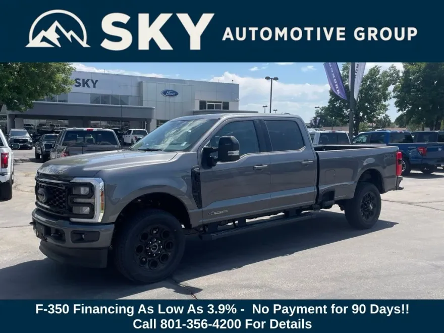 2025 Ford F-350 Lariat photo 1