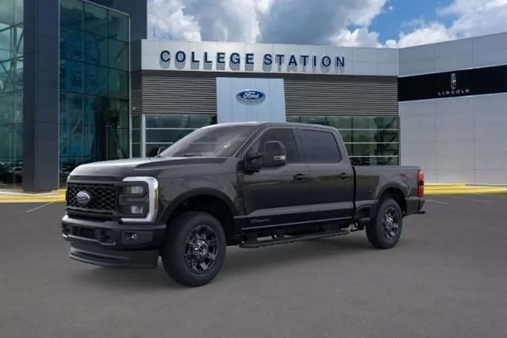2025 Ford F-250 photo 1