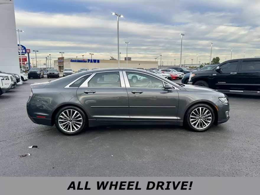 2020 Lincoln MKZ Standard photo 1