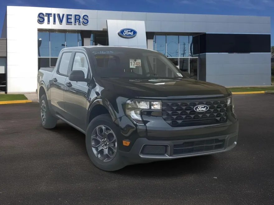 2025 Ford Maverick XLT photo 1
