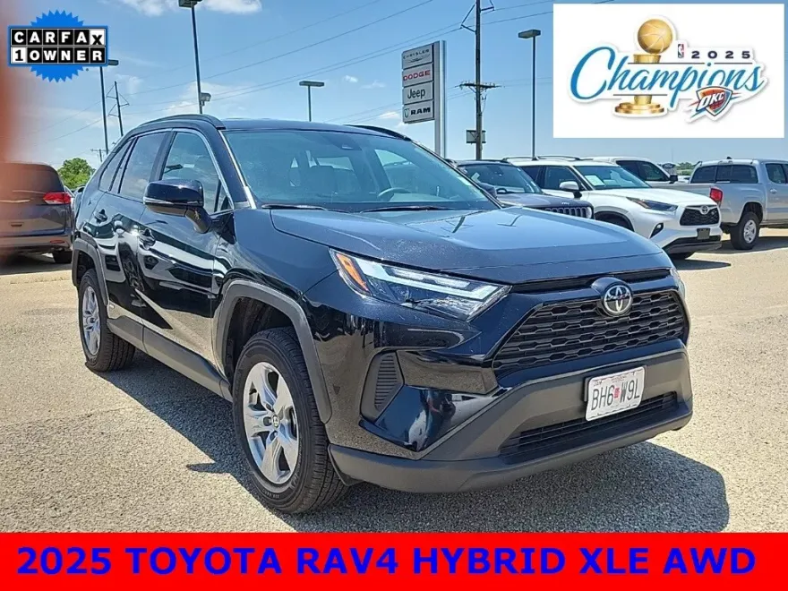 2025 Toyota RAV4 Hybrid XLE photo 1