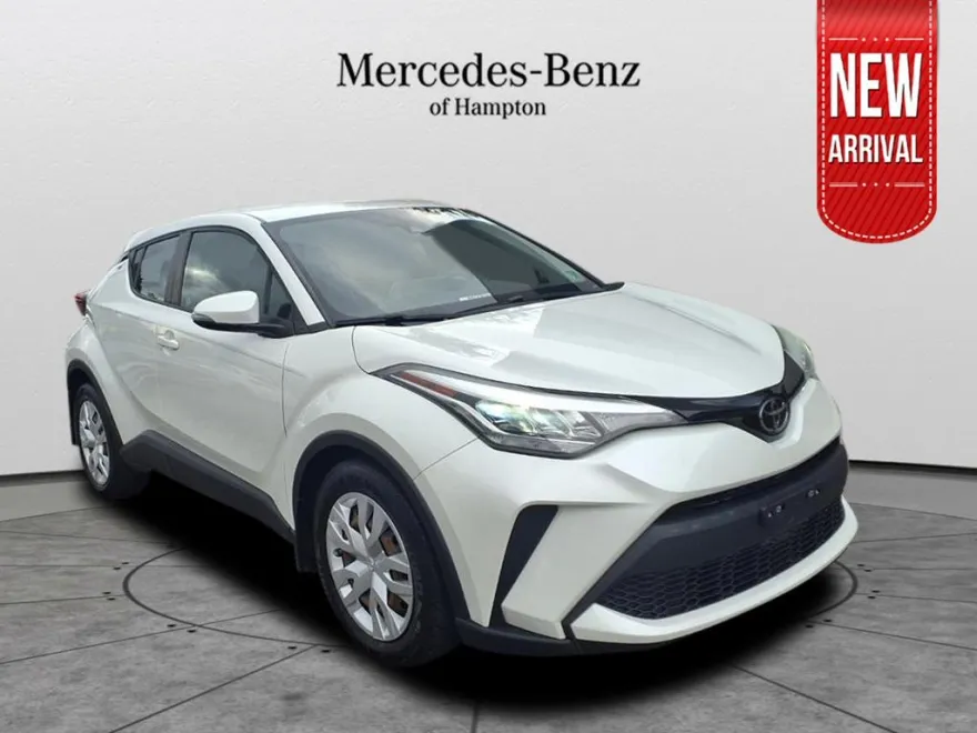 2021 Toyota C-HR LE photo 1