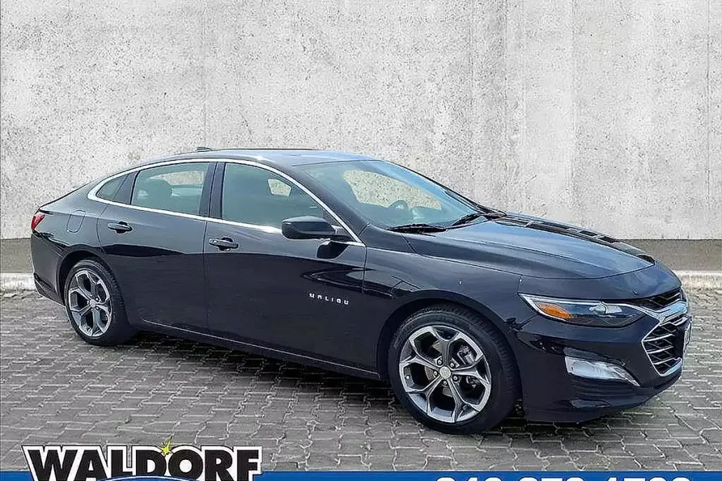 2023 Chevrolet Malibu 1LT photo 1