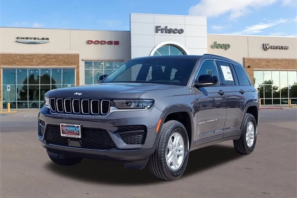 2025 Jeep Grand Cherokee Laredo photo 1
