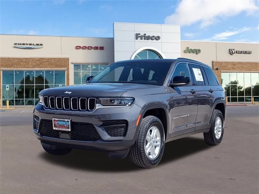 2025 Jeep Grand Cherokee Laredo photo 1