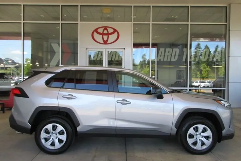 2025 Toyota RAV4 LE photo 1