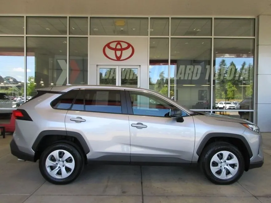 2025 Toyota RAV4 LE photo 1