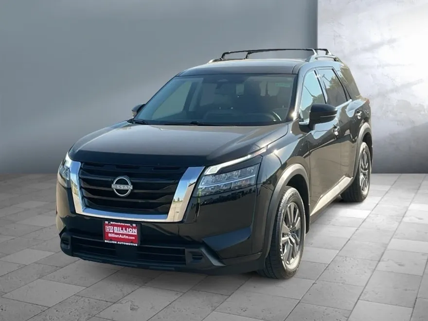 2022 Nissan Pathfinder SV photo 1