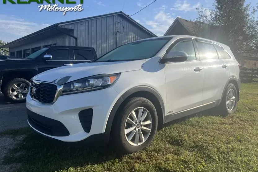 2019 Kia Sorento LX photo 1