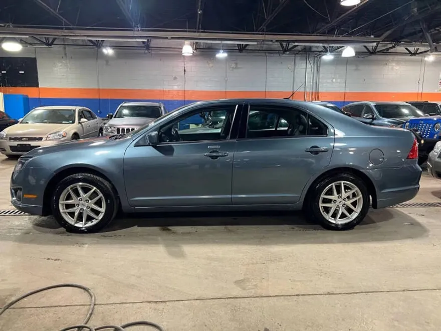 2012 Ford Fusion SEL photo 1