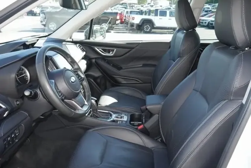 2024 Subaru Forester Touring photo 1