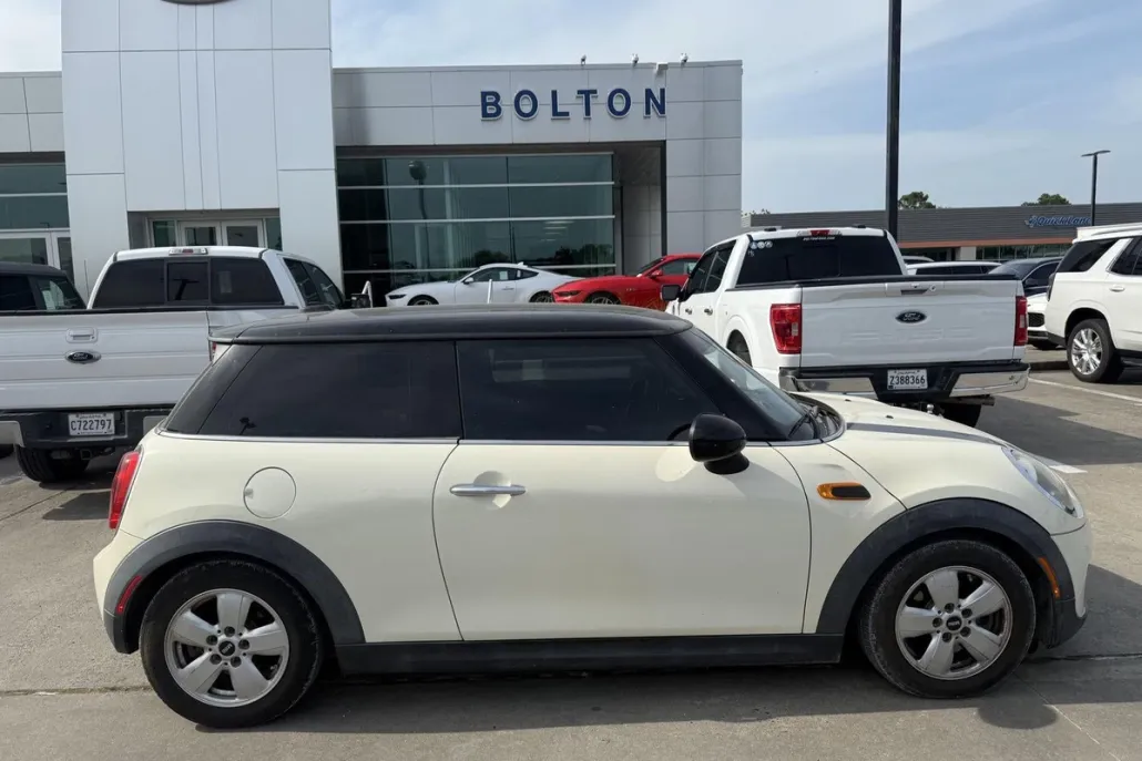 2015 Mini Cooper 2 Door Hardtop photo 1
