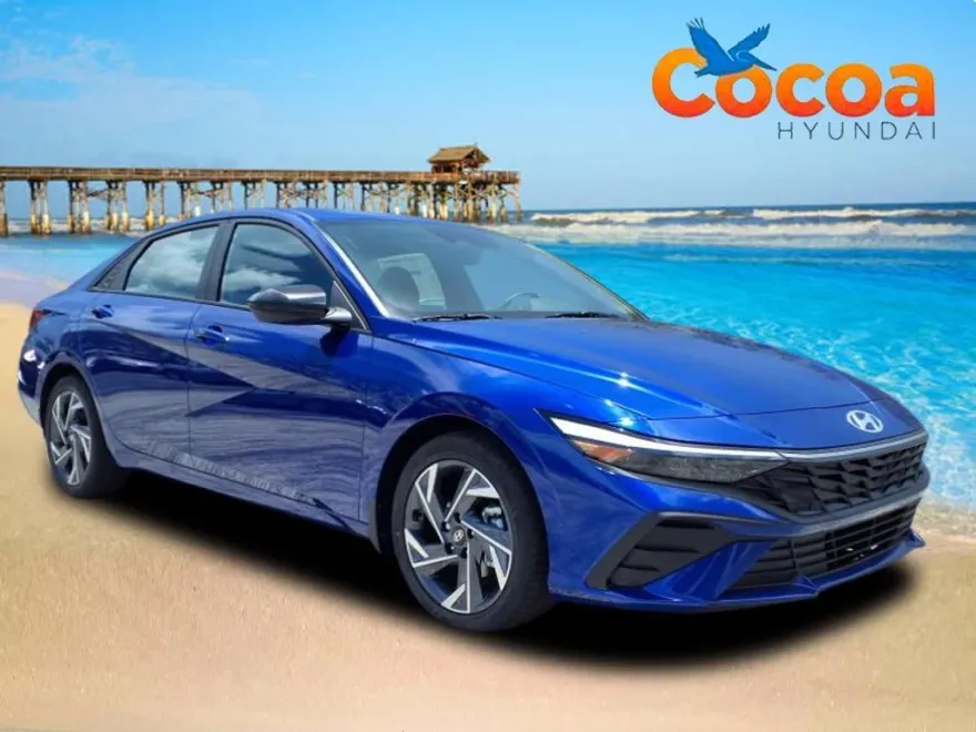 2025 Hyundai Elantra SEL Sport photo 1