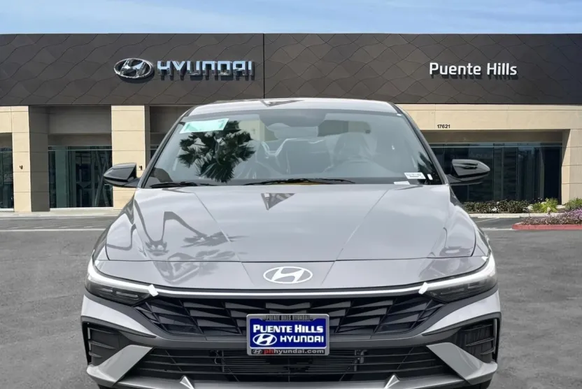 2025 Hyundai Elantra Hybrid SEL Sport photo 1