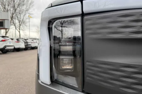2025 Ford F-150 Lightning photo 3